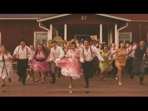 Portion Boys & Komiat - Koko Suomi tanssii (Musiikkivideo)