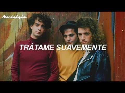 Soda Stereo - Trátame suavemente (Letra/Lyrics)